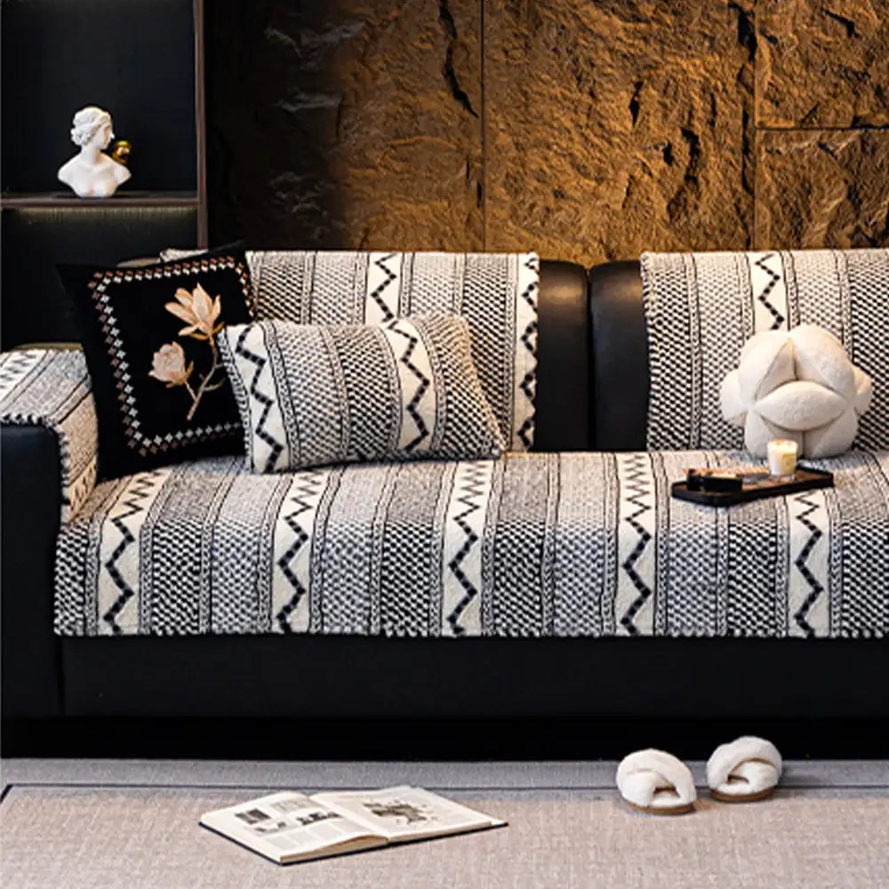 Classic Plaid Plush Scratch-Resistant Comfortable Non-Slip Sofa Cover