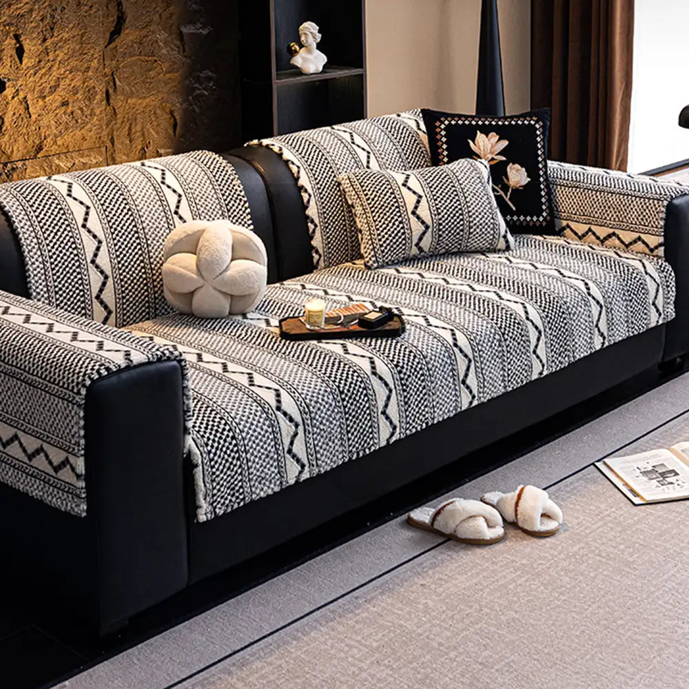 Classic Plaid Plush Scratch-Resistant Comfortable Non-Slip Sofa Cover