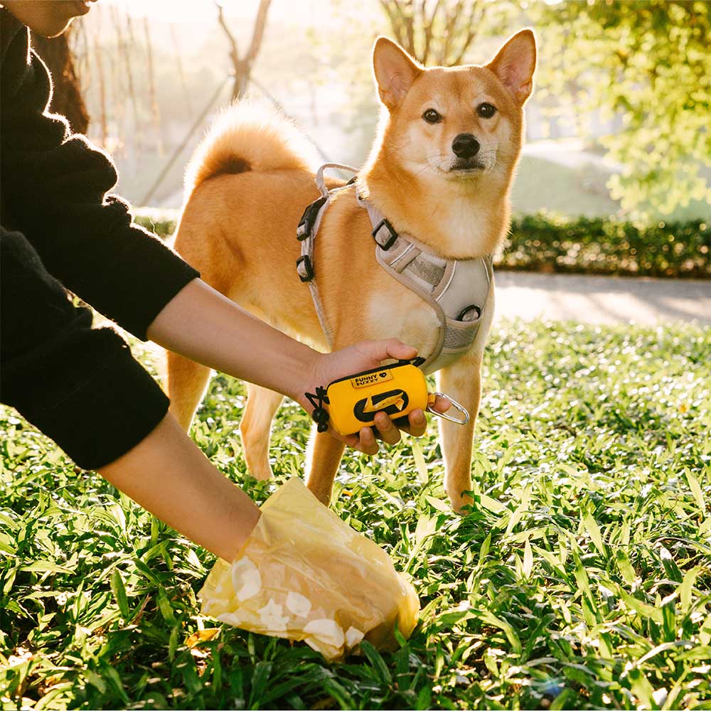 FluffyFuzzy Waterproof Lead Attachable Poop Bag Dispenser - Flexi Walker