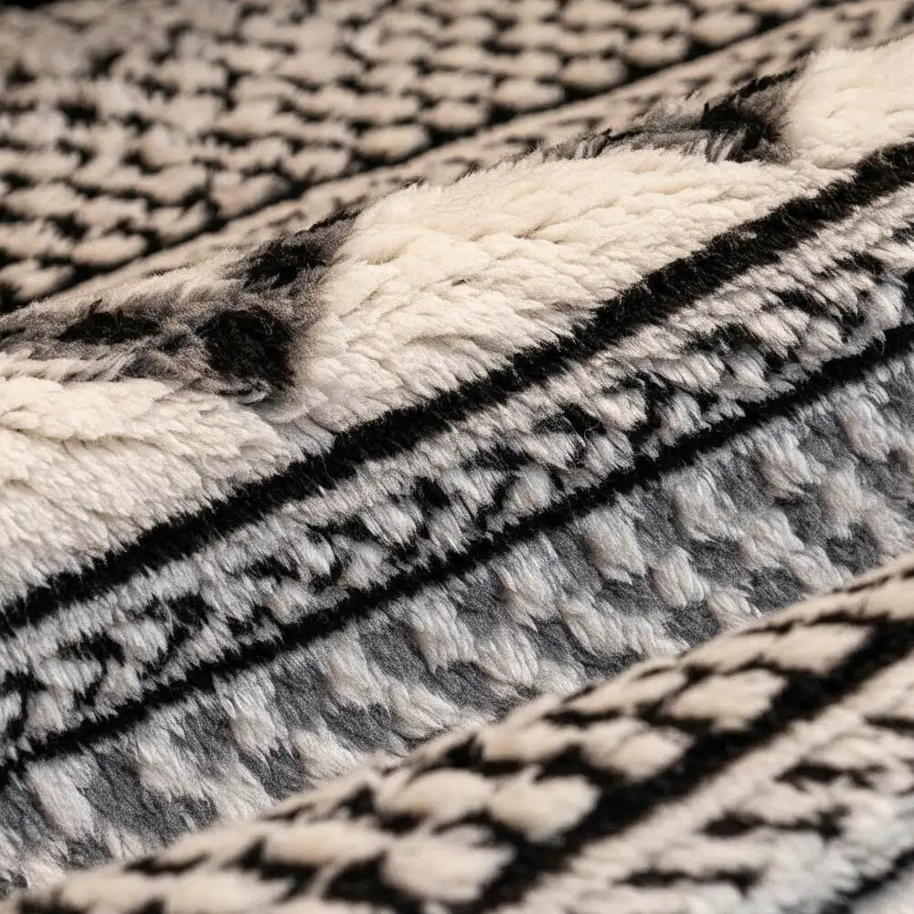 Classic Plaid Plush Scratch-Resistant Comfortable Non-Slip Sofa Cover