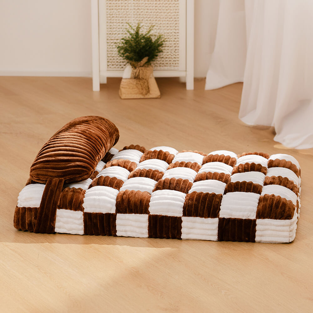 Handmade Plush Chequerboard Orthopaedic Support Dog Bed with Pillow