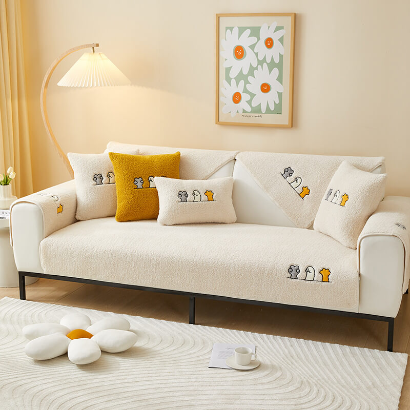 Lovely Cat's Paw Sherpa Fleece Anti-Slip Sofa Cover